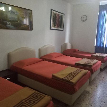 Hostelroma Esterno foto